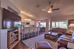 House (3 Bedrooms) | Interior