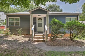 House (3 Bedrooms) | Interior - Updated Fayetteville Home < 2 Miles to Uark! (Fayetteville)