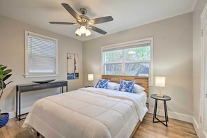 House (3 Bedrooms) | Interior - Updated Fayetteville Home < 2 Miles to Uark! (Fayetteville)