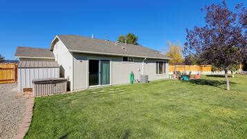 House (3 Bedrooms) | Interior