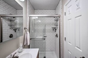 Interior - Centrally Located Aurora Home w/ Covered Patio (Aurora)