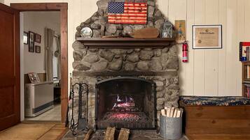 Cottage (2 Bedrooms) | Interior