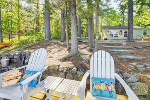 Cottage (2 Bedrooms) | Interior - Lake Ivanhoe Family Escape w/ Fire Pit! (Wakefield)