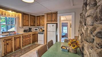 Cottage (2 Bedrooms) | Interior