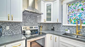 Apartment (1 Bedroom) | Interior