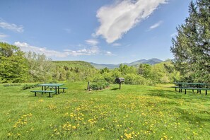 Apartment (2 Bedrooms) | Interior - Cozy Jackson Condo w/ Mtn Views & Pool Access! (Glen)