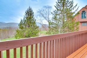 Apartment (2 Bedrooms) | Interior - Cozy Jackson Condo w/ Mtn Views & Pool Access! (Glen)