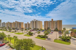 Interior - Pool/beach-view Gulf Shores Condo: Family Friendly (Gulf Shores)