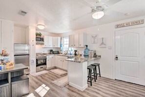 Microonde, forno, piano cottura, lavastoviglie