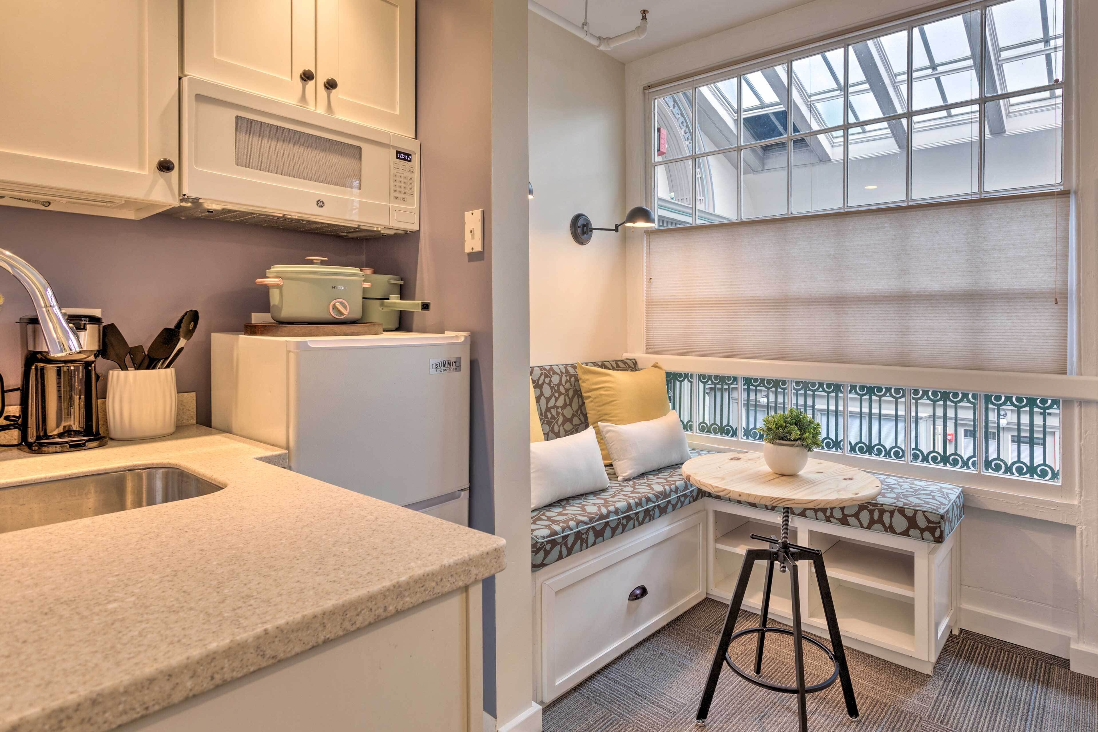 Apartment (0 Bedroom) | Interior