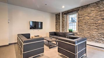 Apartment (0 Bedroom) | Interior