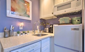 Apartment (0 Bedroom) | Interior - Unique & Cozy Downtown Studio in Historic Mall! (Providence)