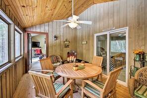 House (4 Bedrooms) | Interior