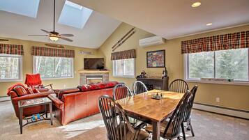 House (4 Bedrooms) | Depan hartanah