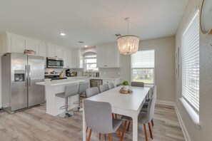 House (3 Bedrooms) | Interior - Walk to Water: Family-friendly Surfside Beach Home (Freeport)