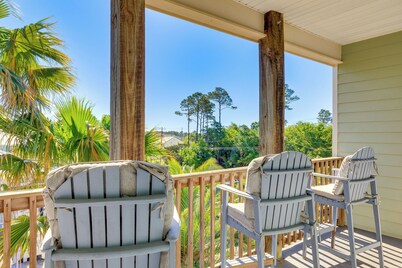 Water View Dauphin Island Condo w/ Boat Slips
