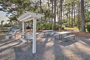 Apartment (2 Bedrooms) | Interior - Family-friendly Condo w/ Pools + Tennis Courts! (Hilton Head Island)