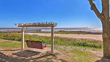 Apartment (2 Bedrooms) | Front of property