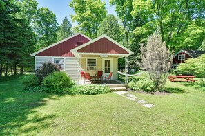 Cottage (2 Bedrooms) | Interior - Ephraim Vacation Rental - 3 Mi to Fish Creek Beach (Ephraim)