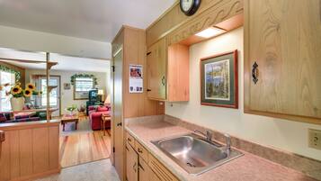 Cottage (2 Bedrooms) | Interior