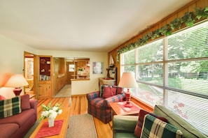 Cottage (2 Bedrooms) | Interior
