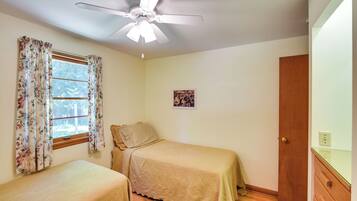 Cottage (2 Bedrooms) | Interior