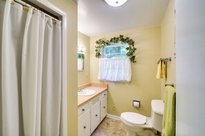 Cottage (2 Bedrooms) | Interior