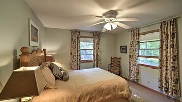 Cottage (2 Bedrooms) | Interior