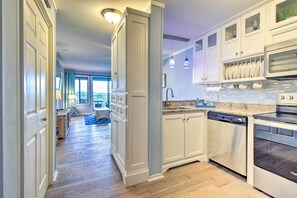 Apartment (2 Bedrooms) | Interior - Resort Amenities & Beach Access: Hilton Head Condo (Hilton Head Island)