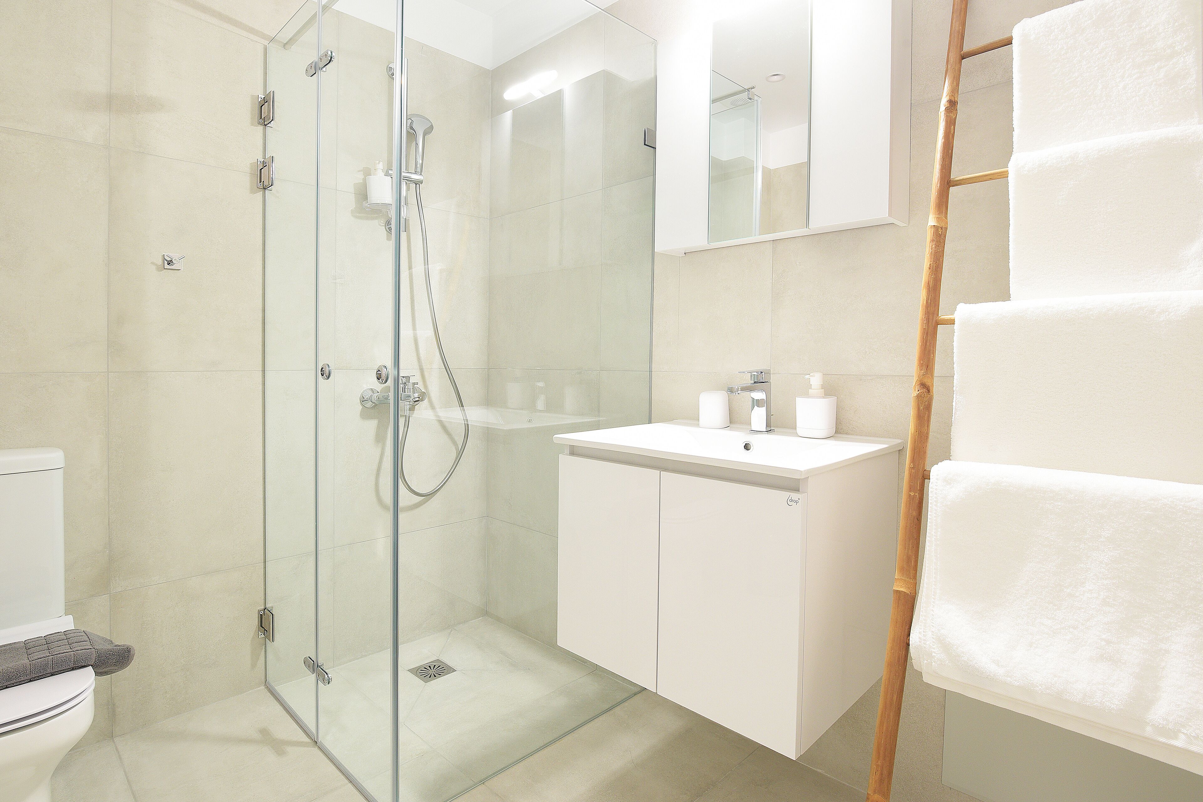 Suite | Bathroom
