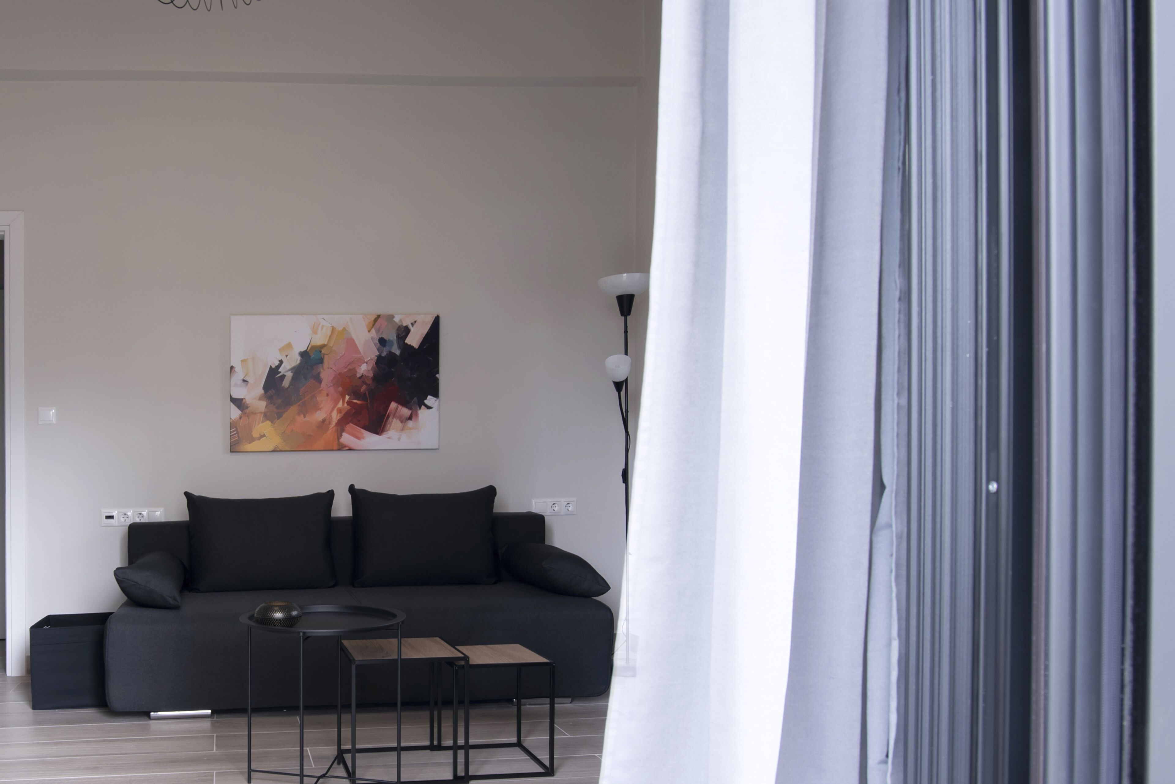 luxury 2 | living area | led tv