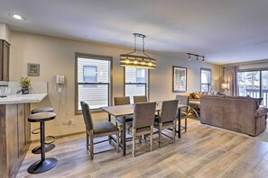 Interior - 8 Mi to Copper Mtn: Sleek Frisco Townhome w/ Views (Frisco)