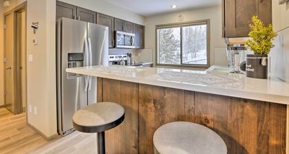 8 Mi to Copper Mtn: Sleek Frisco Townhome w/ Views