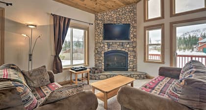 9 Mi to Heavenly Mountain: South Lake Tahoe Home!