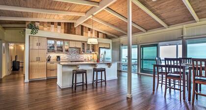 Oceanfront Kona Home w/ Beach Access & Views!