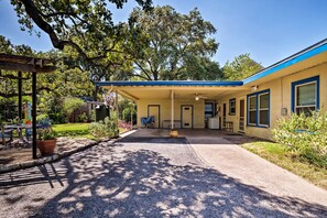 House (2 Bedrooms) | Interior - 3 Mi to Soco: City Escape w/ Patio (Austin)