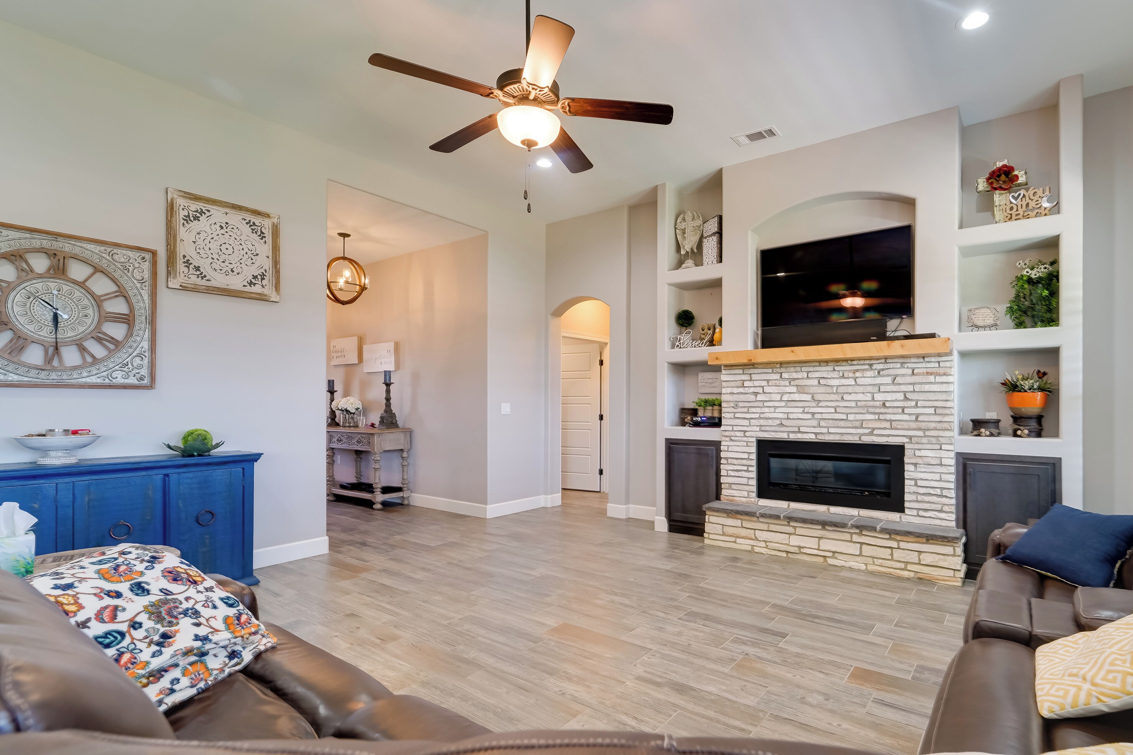 House (3 Bedrooms) | Interior