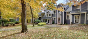 Charming Hidden Valley Resort Home: Walk to Slopes