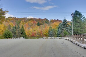 Interior - 'the Padres' Place' Located in a 4-season Resort (Somerset)
