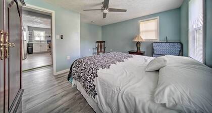 Spacious Geneva House < .5 Mi to The Strip!