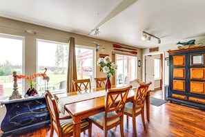 House (5 Bedrooms) | Interior - Soldotna Home w/ Yard, Walk to Kenai River! (Soldotna)