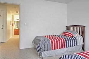 Interior - Kissimmee Townhome: Resort Amenities, By Universal (Kissimmee)