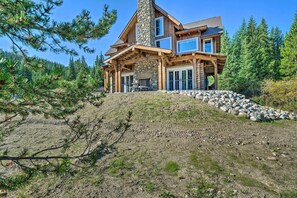 House (2 Bedrooms) | Interior - 8 Mi to Ski: Custom-built Cabin in Breckenridge (Breckenridge)