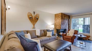 Apartment (2 Bedrooms) | Front of property