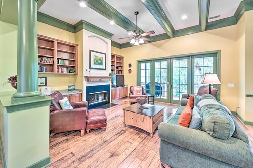 5 Mi to Old Town Bluffton: Cottage w/ Patio