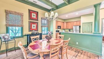 Cottage (2 Bedrooms) | Interior