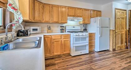 Bolton Landing Winter Escape: Walk to Lake!