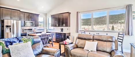 House (3 Bedrooms) | Front of property