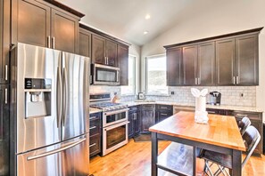 Interior - Alma Retreat w/ Mtn Views ~ 17 Mi to Breck! (Alma)