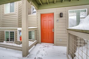 Apartment (2 Bedrooms) | Interior - Silverthorne Gem w/ Community Perks: 11 Mi to Ski! (Silverthorne)